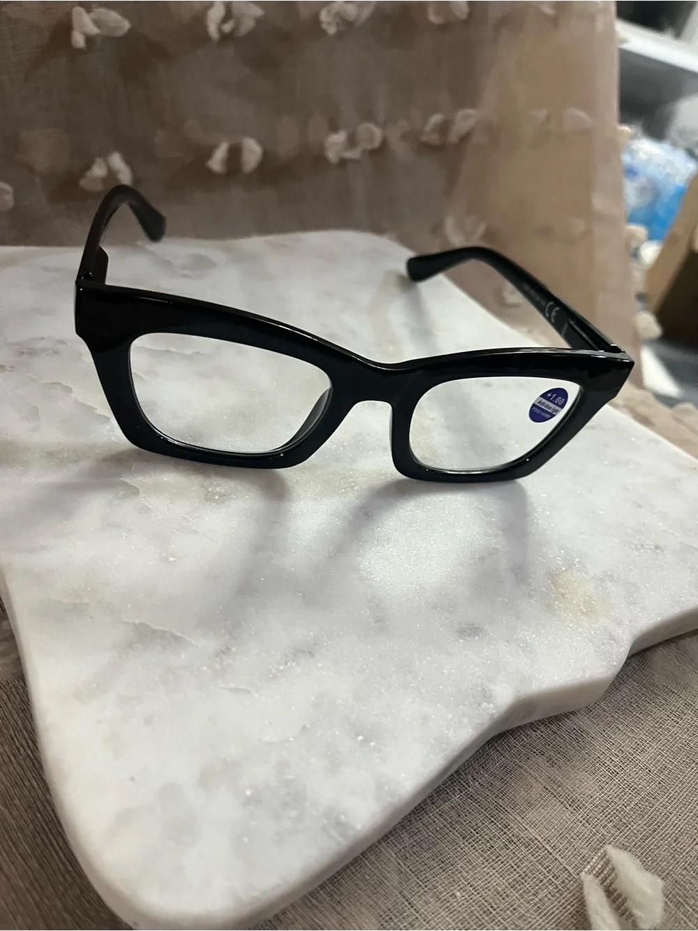 Black chunky frame readers +1.00 Strength